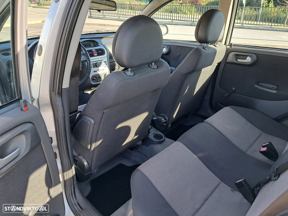 Opel Corsa 1.2 Twinport Cosmo - 9