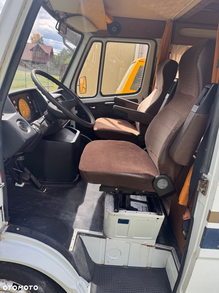 Mercedes-Benz 207D KAMPER - 8