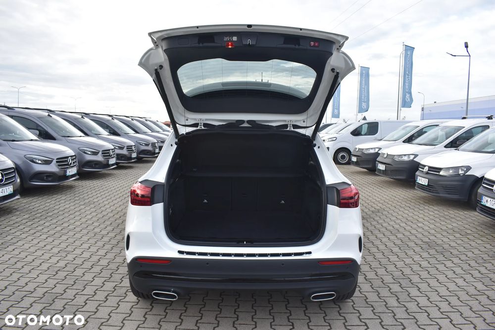 Mercedes-Benz GLA 200 d - 15