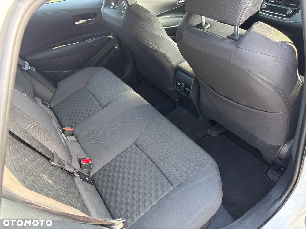 Toyota Corolla 1.8 Hybrid Comfort - 18
