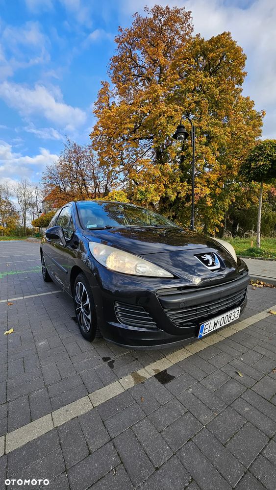 Peugeot 207 - 1