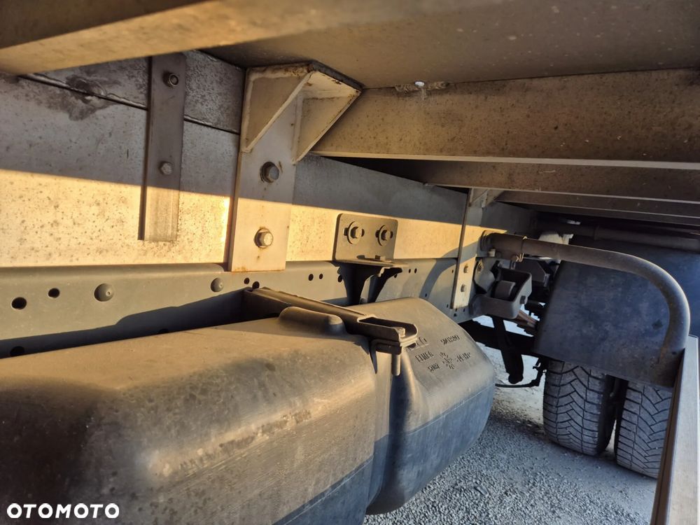 Platforma , skrzynia ładunkowa, Iveco 2016 aluminium, stan bdb! - 7