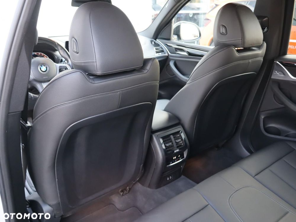 BMW X3 - 16