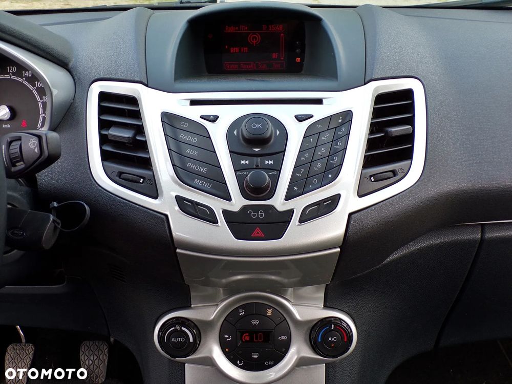 Ford Fiesta 1.25 Titanium - 19