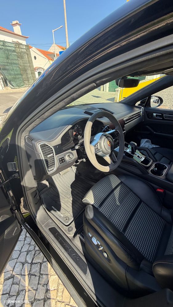 Porsche Cayenne Coupé Turbo - 20