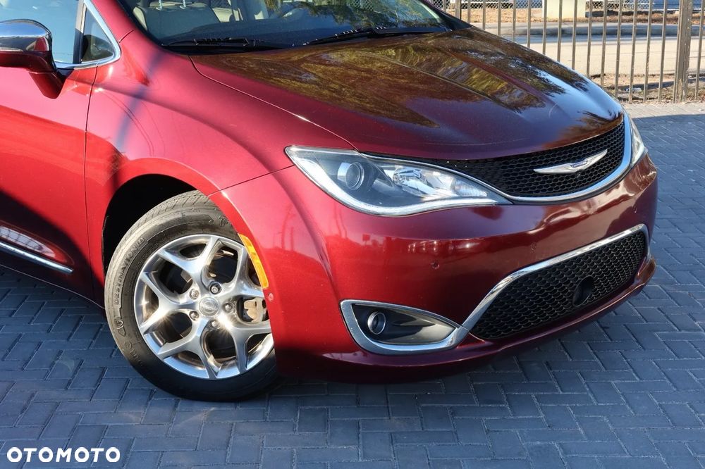 Chrysler Pacifica - 5