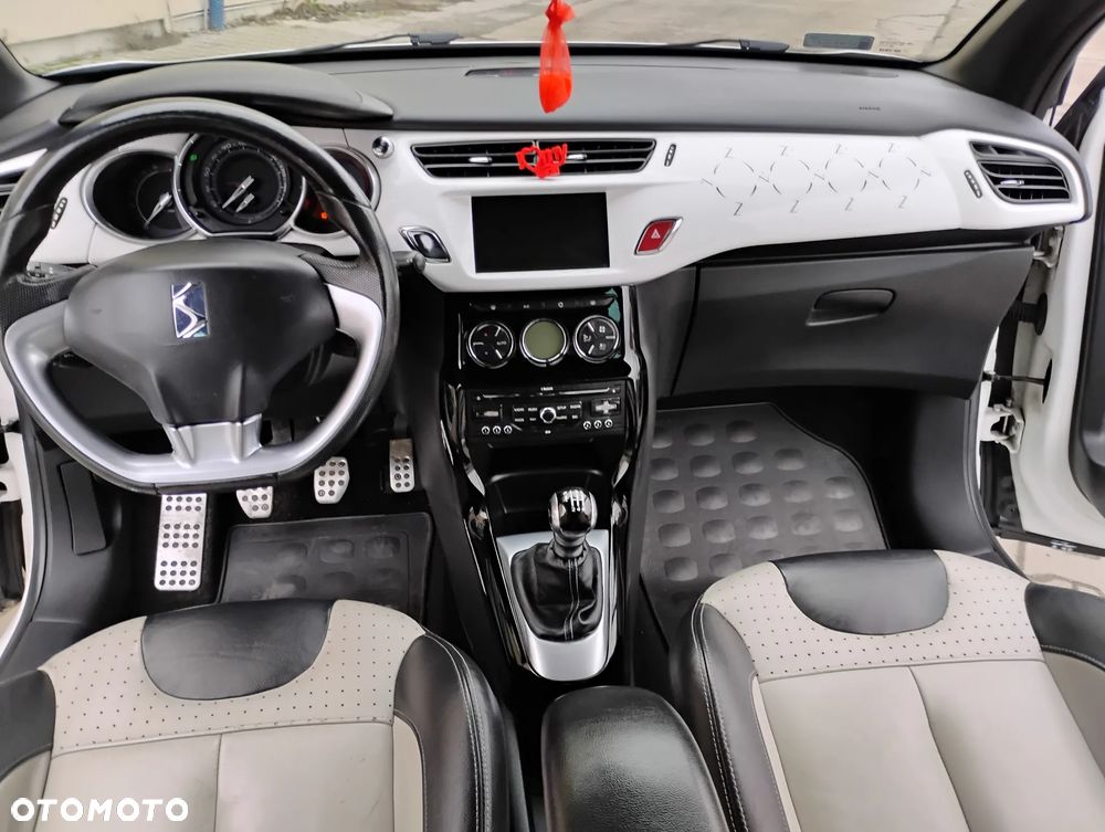 Citroën DS3 1.6 THP Ultra Prestige - 24