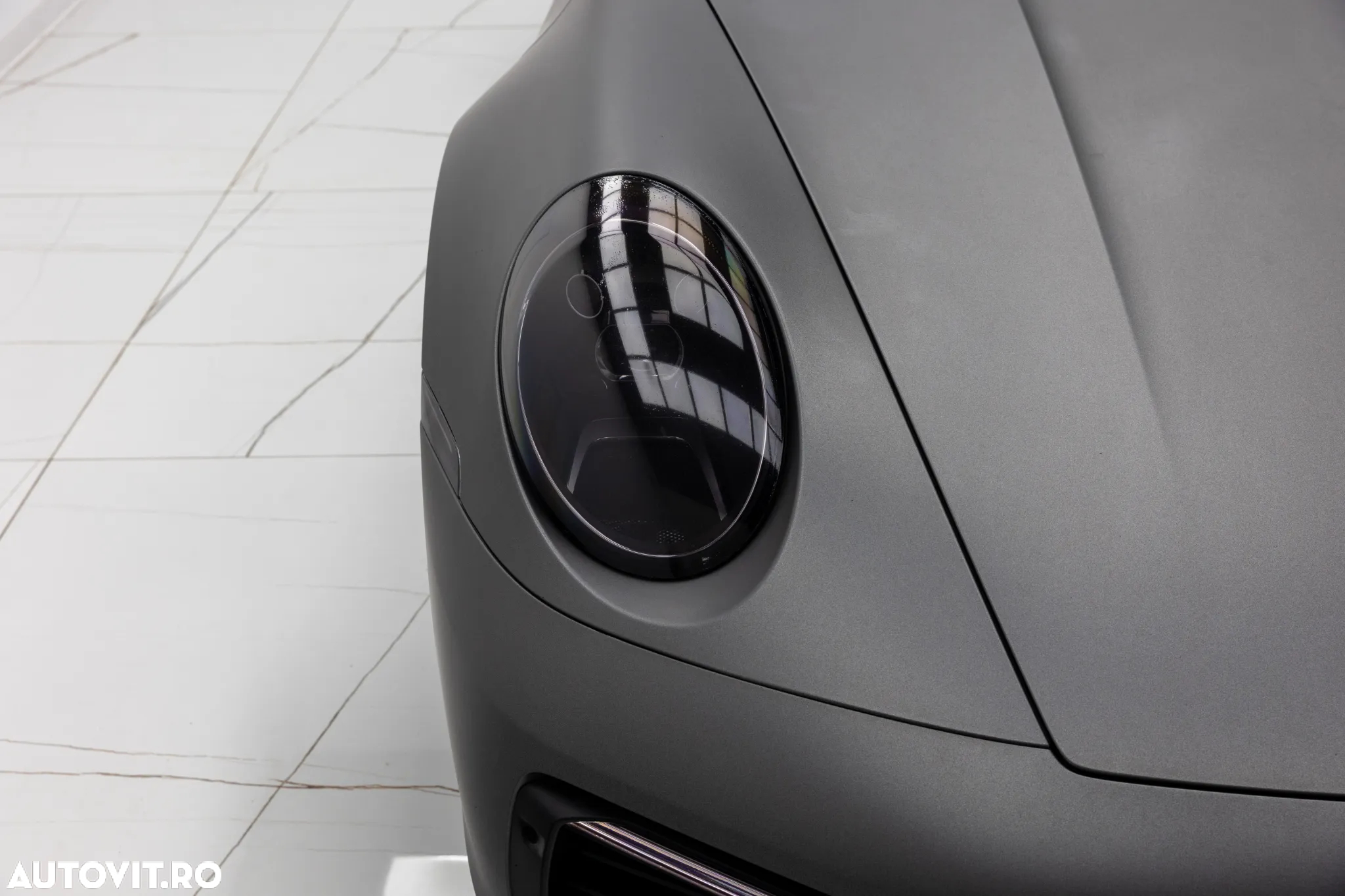 Porsche 911 Carrera 4S - 11