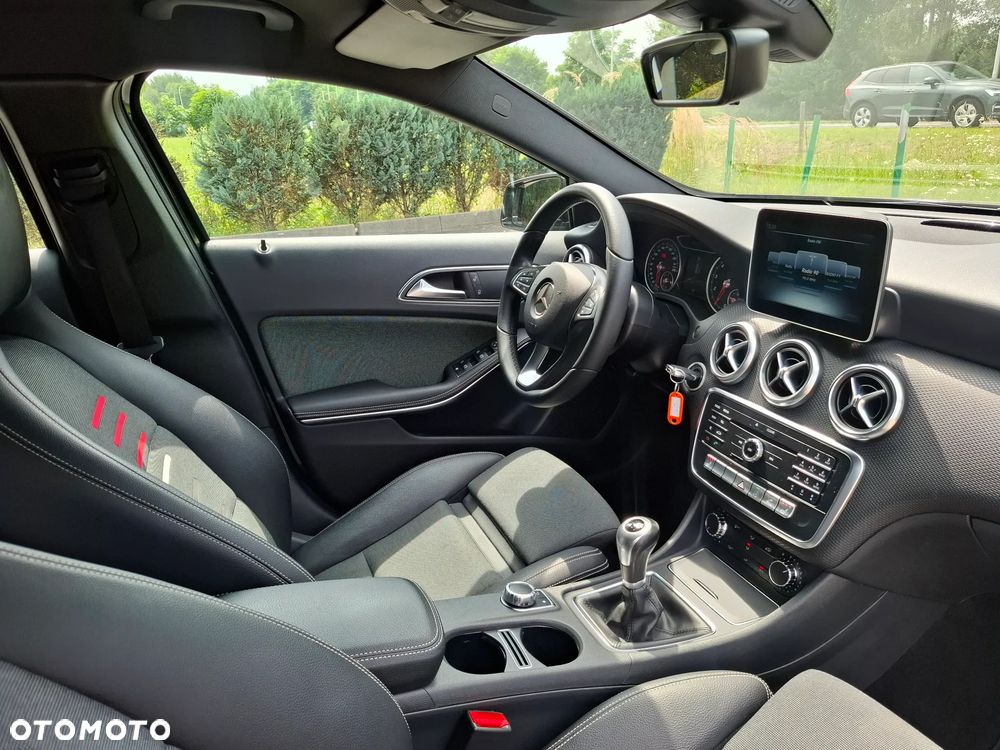 Mercedes-Benz Klasa A 180 Peak Edition - 31