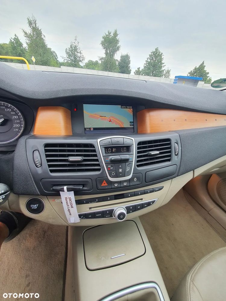Renault Laguna 2.0 DCi Initiale - 17