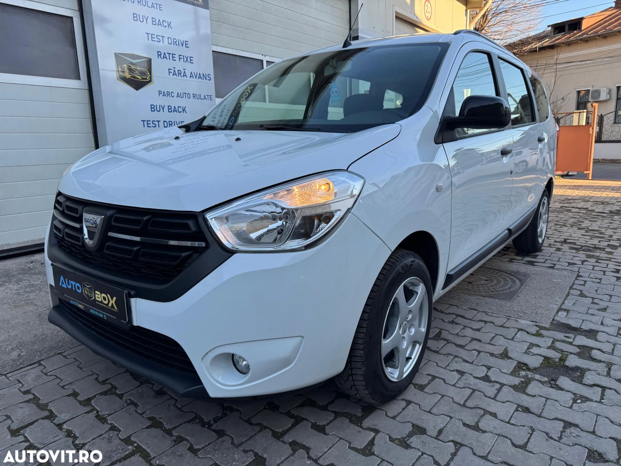 Dacia Lodgy 1.5 Blue dCi Laureate - 1