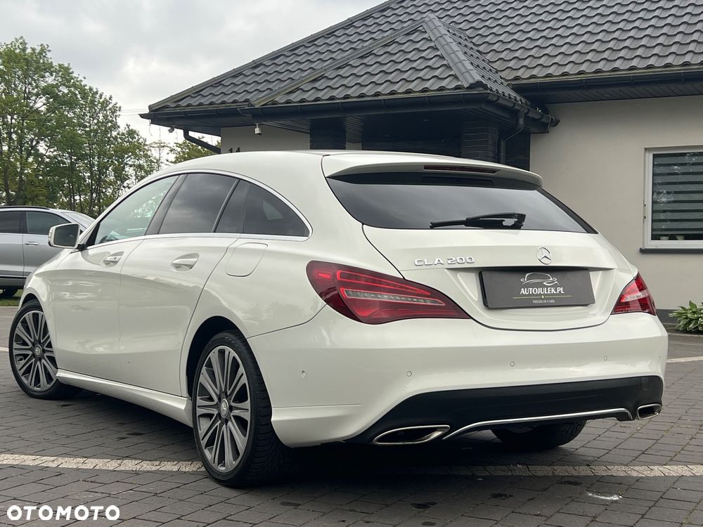 Mercedes-Benz CLA 200 7G-DCT UrbanStyle Edition - 14