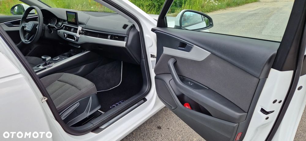 Audi A4 Avant 2.0 TDI S tronic - 23