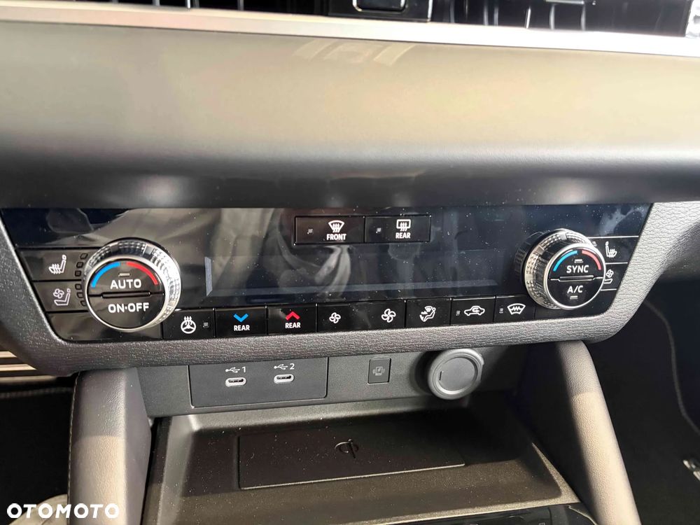 Mitsubishi Outlander Black Edition - 15