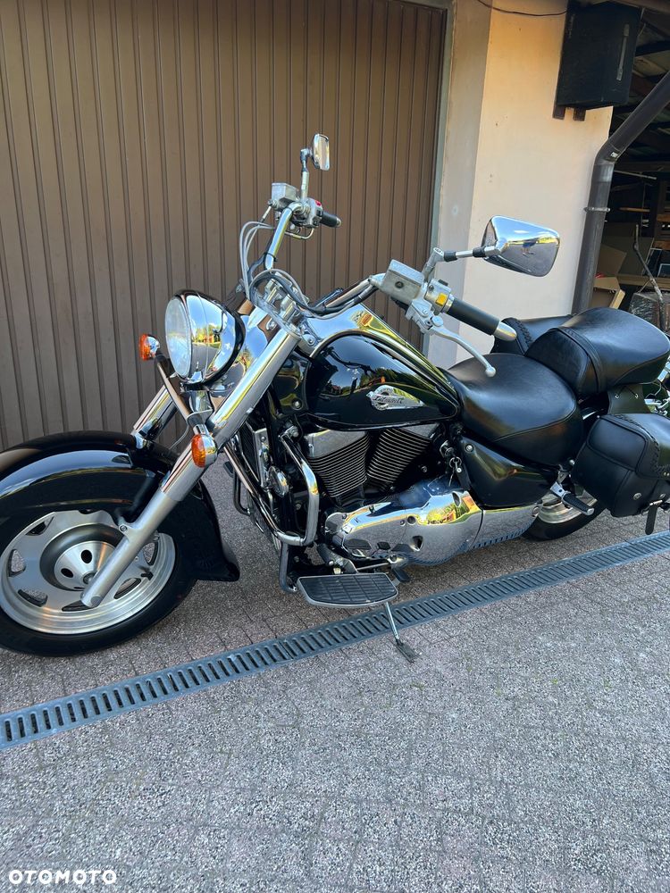 Suzuki Intruder - 27
