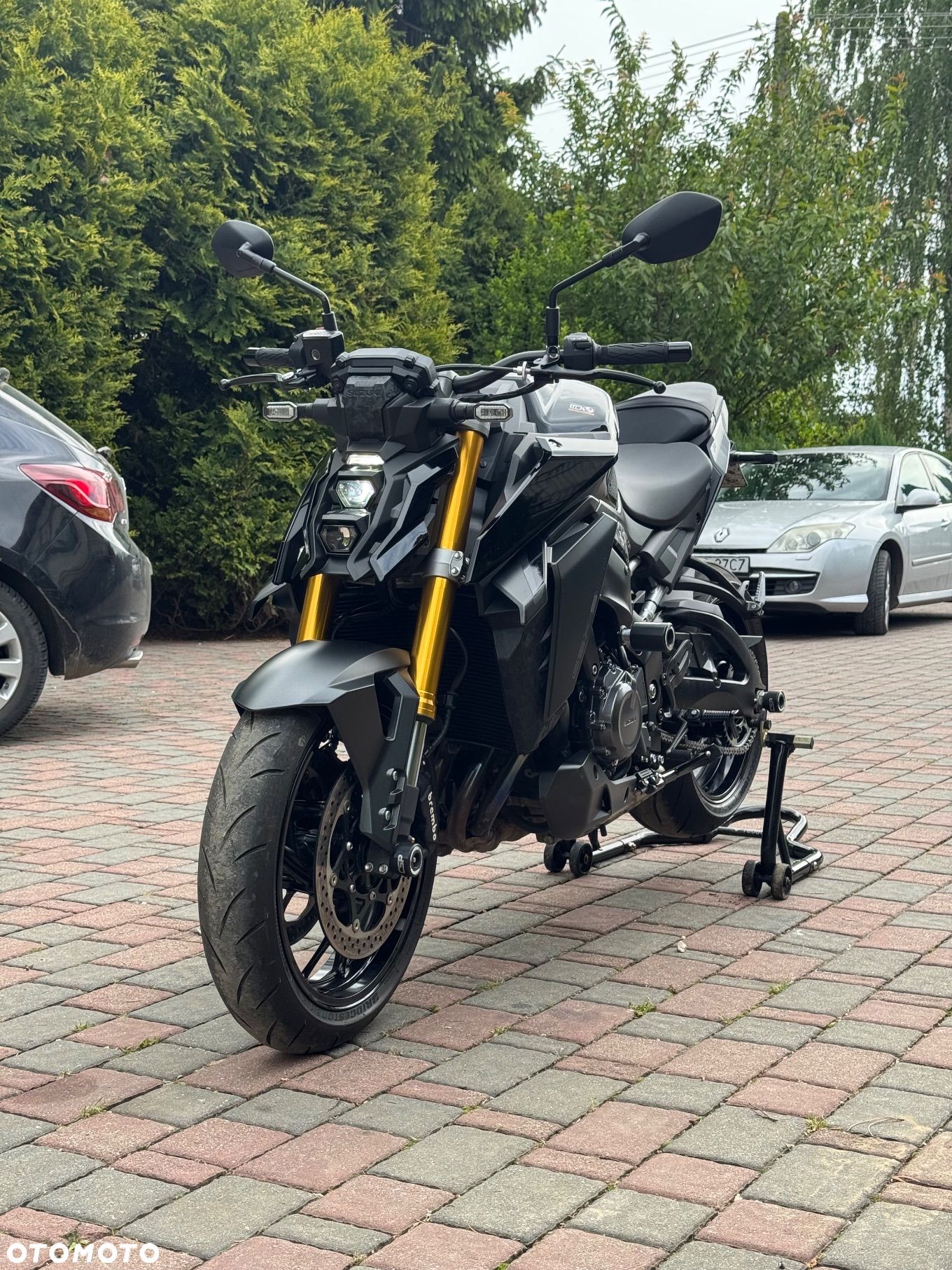 Suzuki GSX 1000 - 1