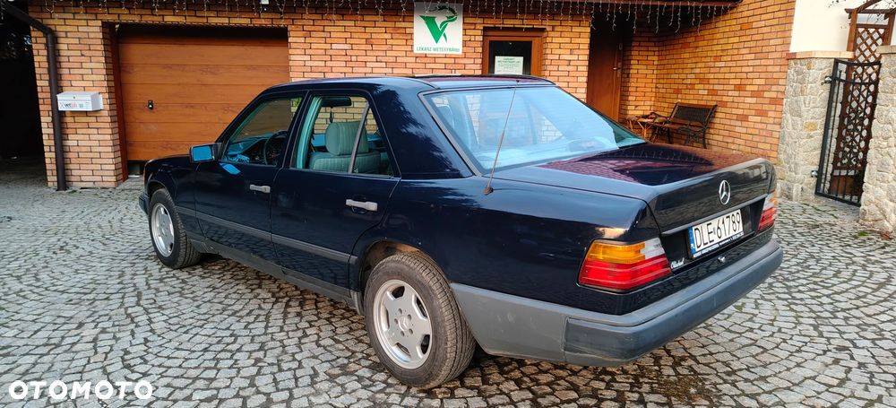 Mercedes-Benz W124 (1984-1993) - 14