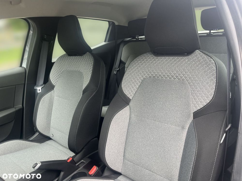 Renault Clio 1.0 TCe Evolution - 11