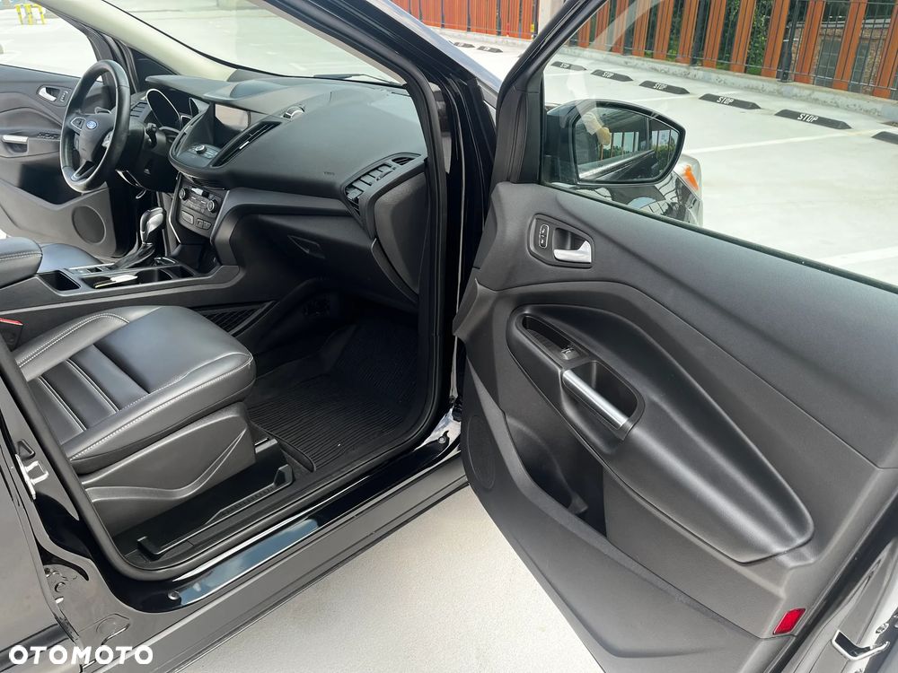 Ford Escape 1.5 EcoBoost AWD SE - 29