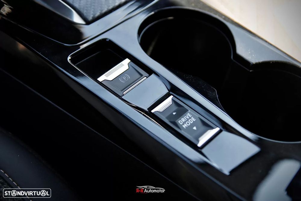 Peugeot 208 1.2 Hybrid Allure e-DCS6 - 24