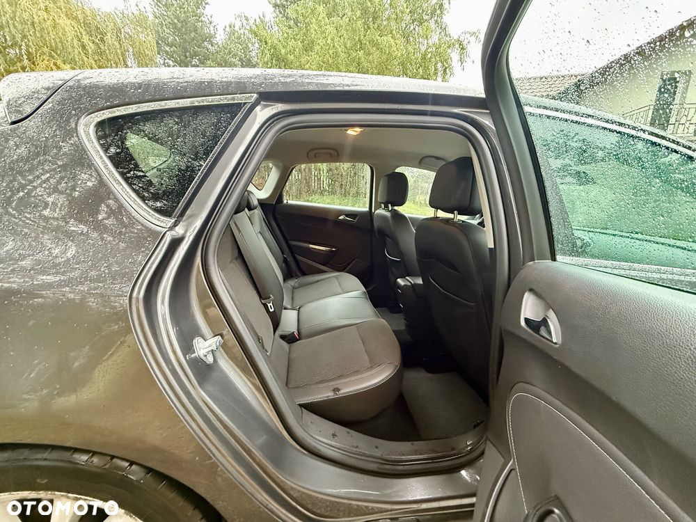 Opel Astra 1.7 CDTI Cosmo - 28