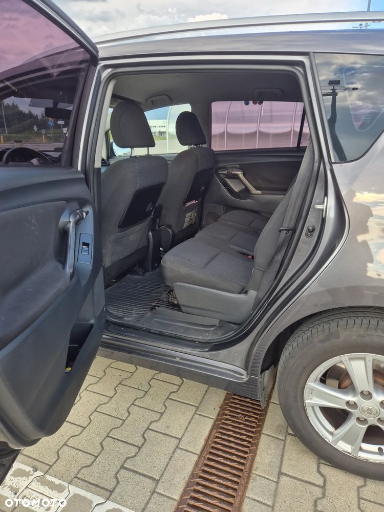 Toyota Verso 1.8 Sol 7os - 8