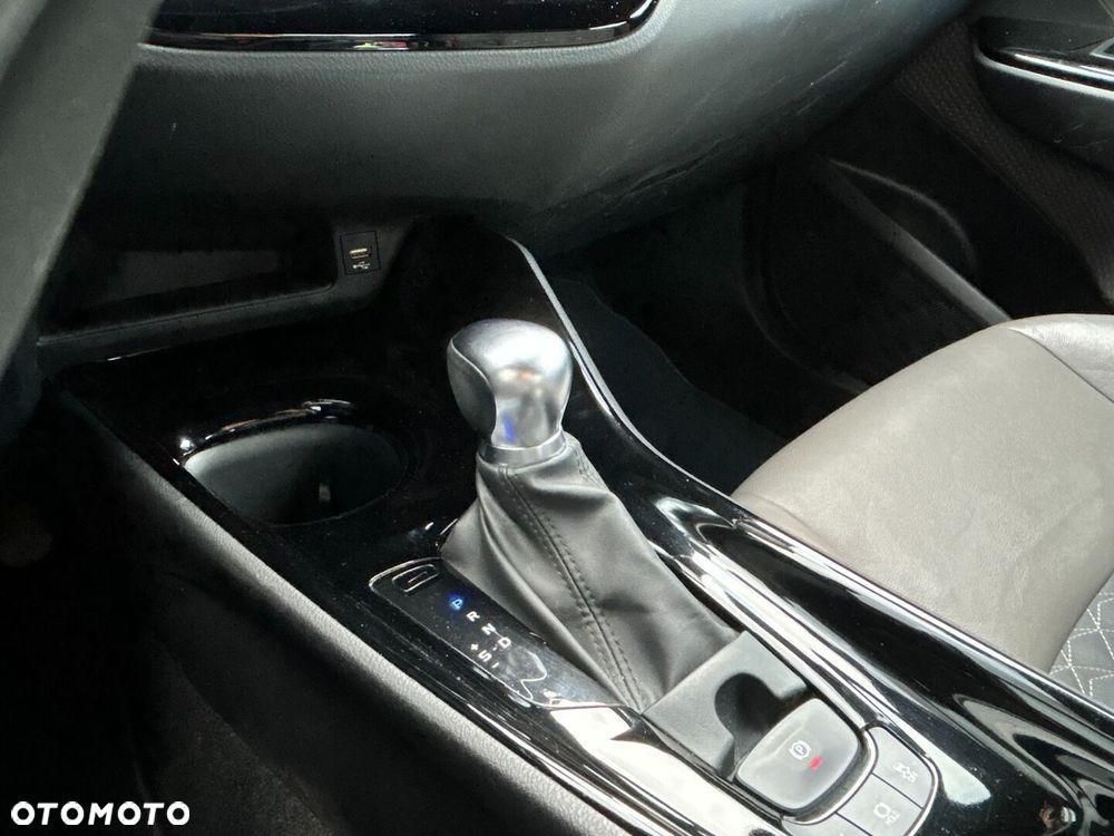 Toyota C-HR 2.0 Hybrid Executive - 19