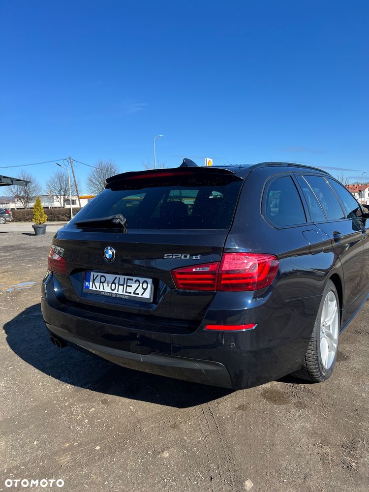 BMW Seria 5 520d xDrive - 8