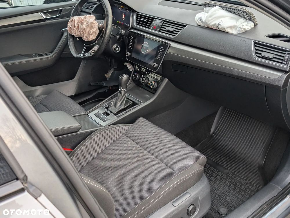 Skoda Superb 2.0 TDI SCR Style DSG - 8