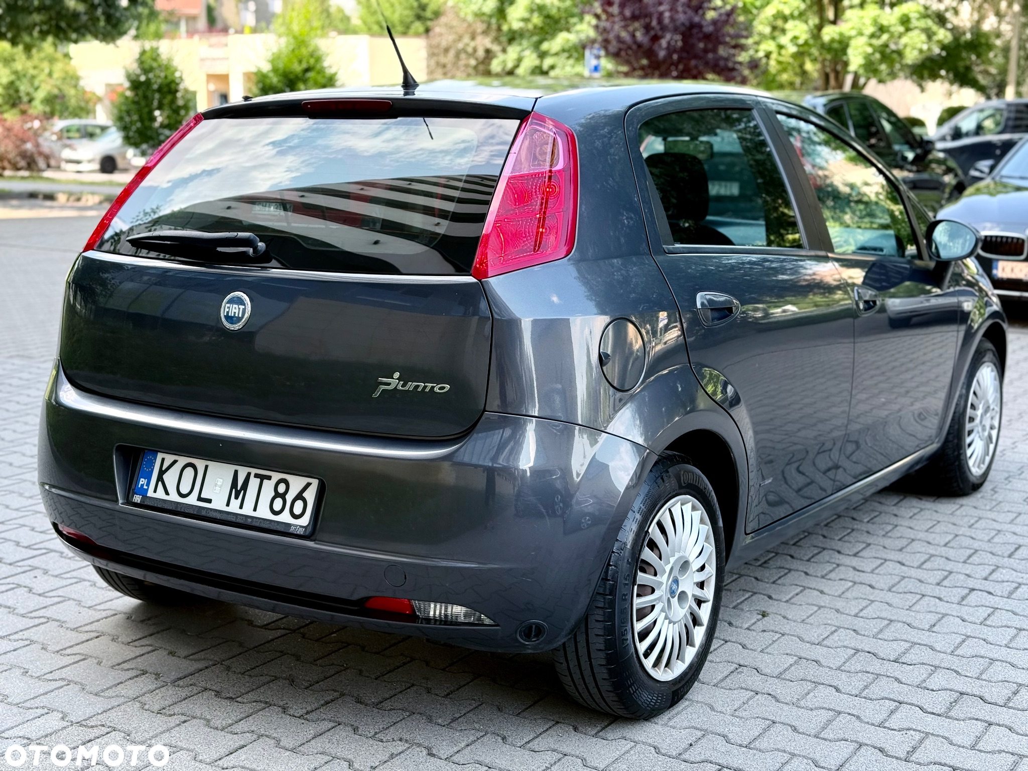 Fiat Grande Punto Actual 1.4 8V Estiva Blue&Me Euro5 - 19