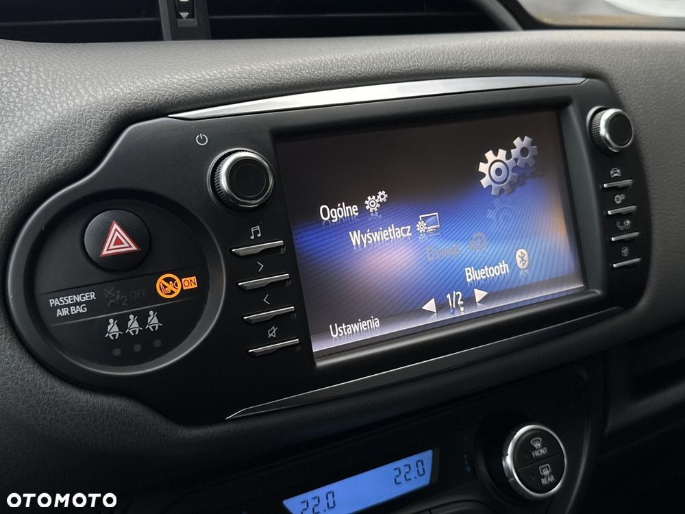 Toyota Yaris Hybrid 100 Premium EU6 - 24