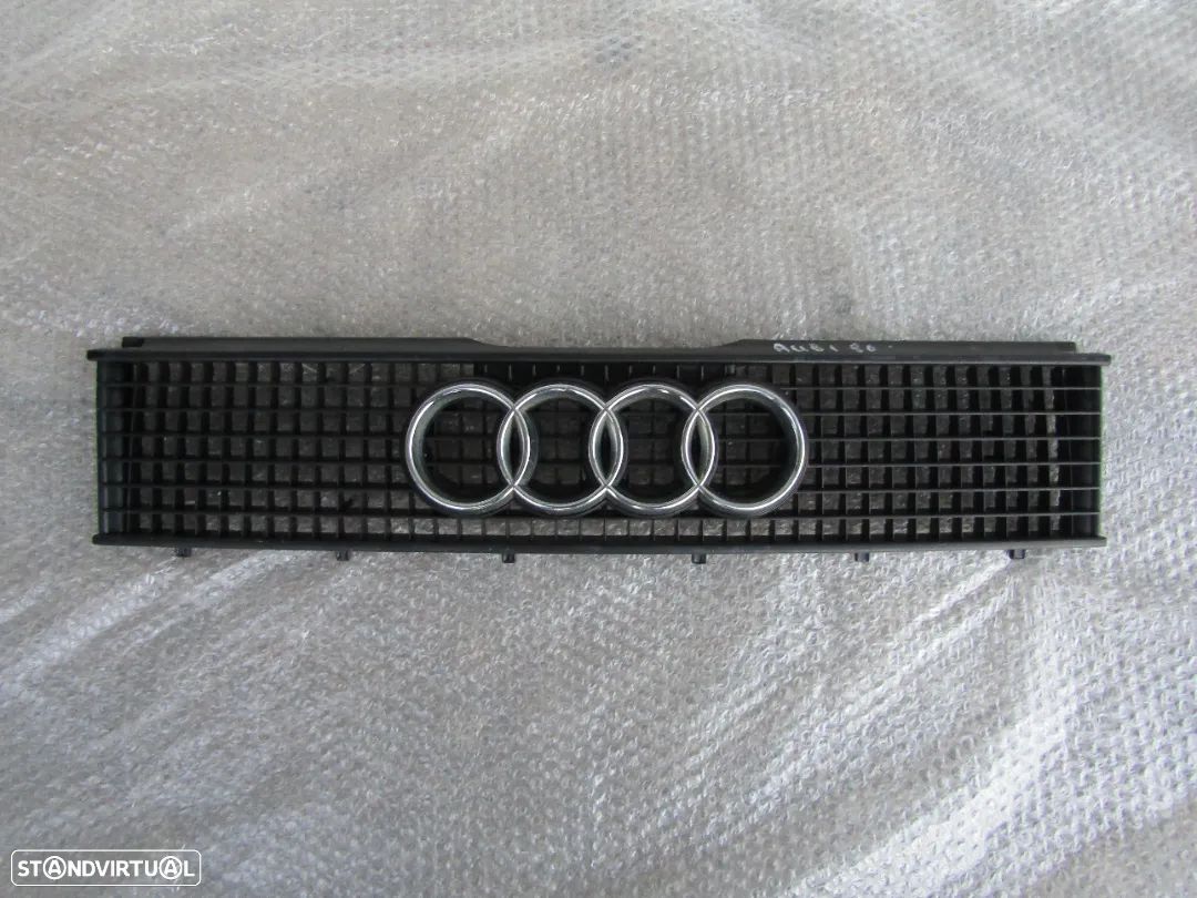 Grelha Audi 80 ano 1984 (original) - 1