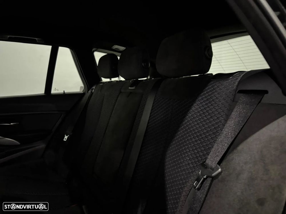 BMW 320 d Touring Pack M - 15