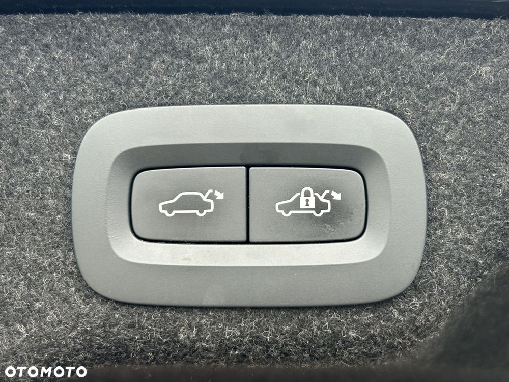 Volvo S90 - 31