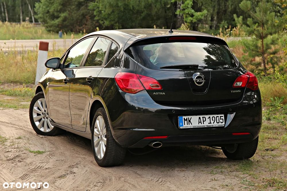 Opel Astra 1.4 Turbo - 11