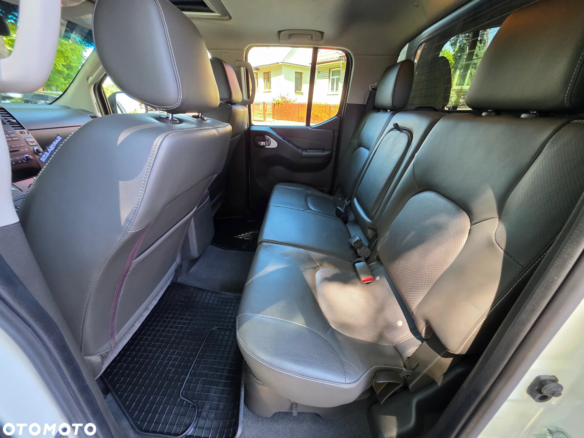 Nissan Navara 2.5 D LE Long EU5 - 18