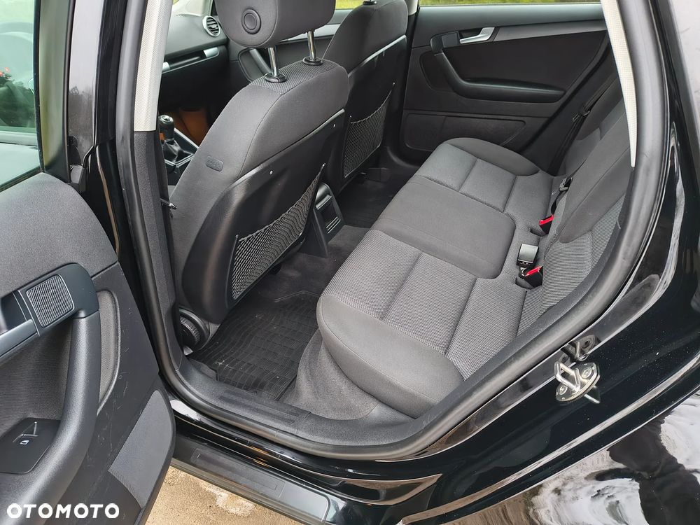 Audi A3 Sportback 1.6 TDI DPF Ambition - 8