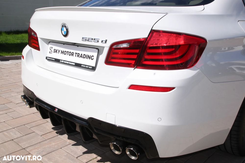 BMW Seria 5 525d xDrive AT - 13