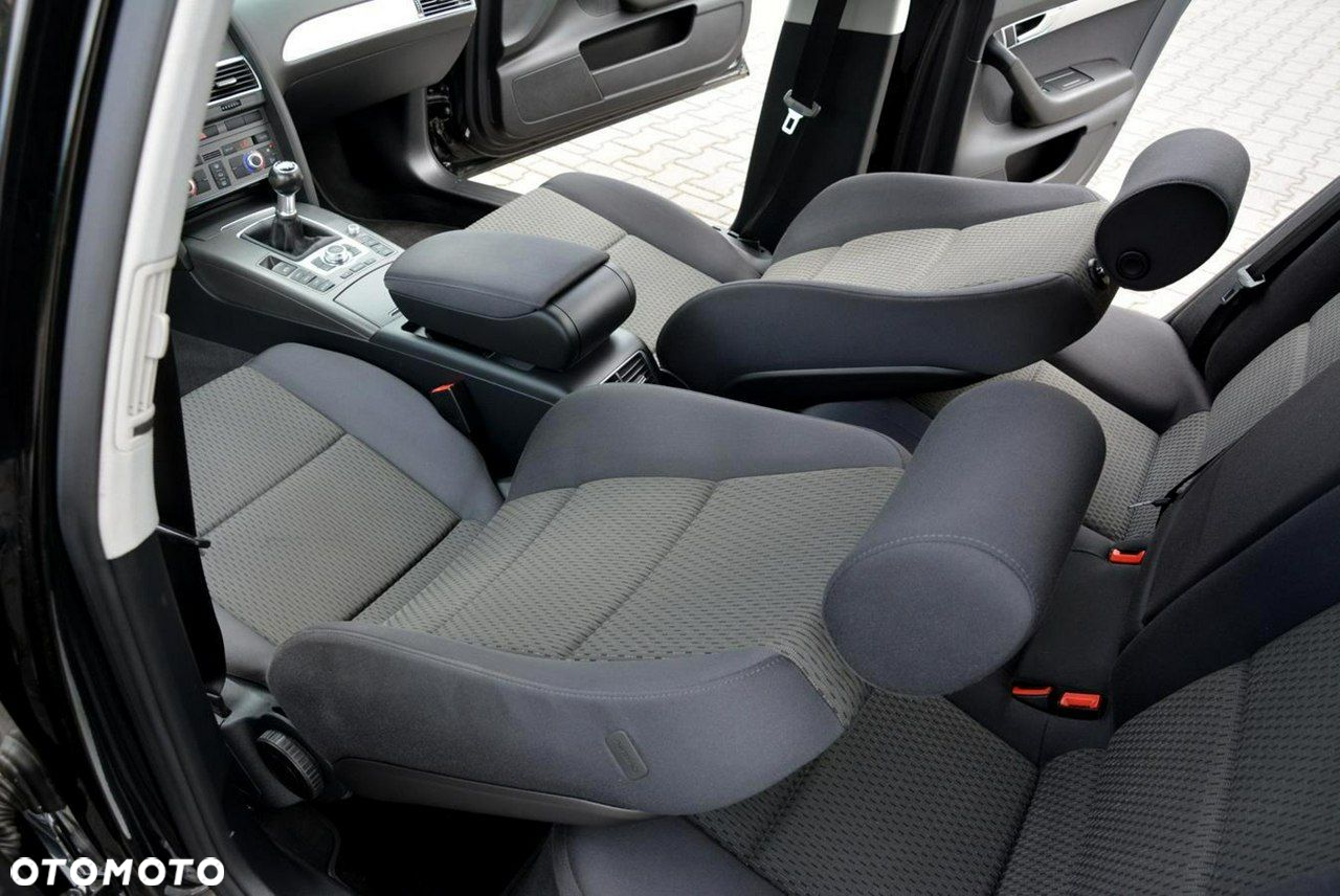 Audi A6 Avant 2.4 - 21