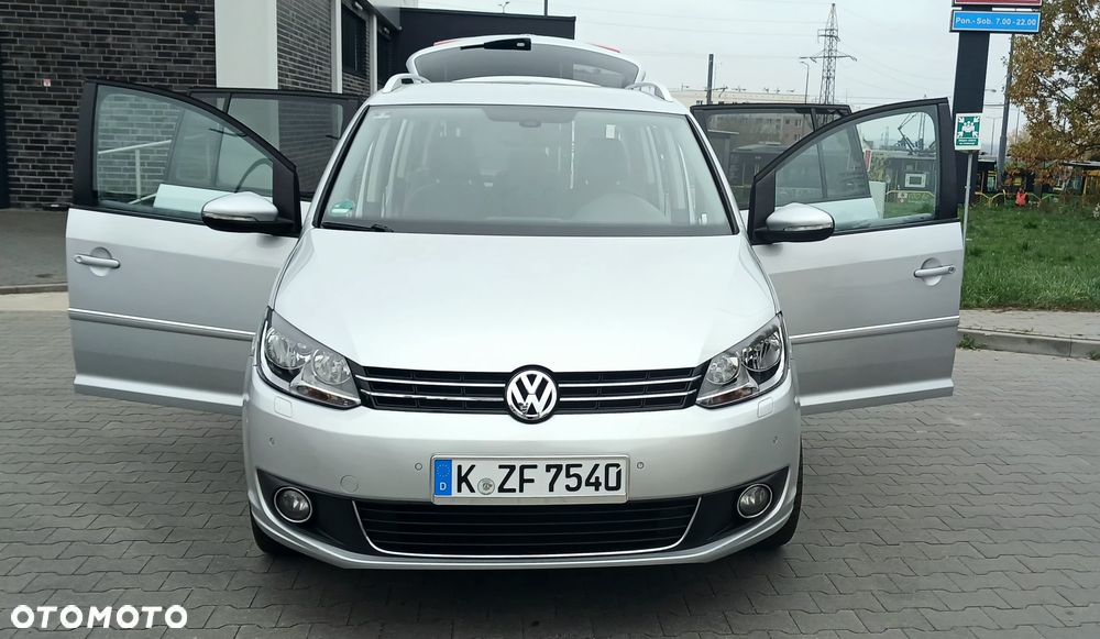 Volkswagen Touran - 11