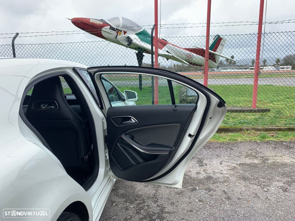 Mercedes-Benz A 180 d AMG Line - 57