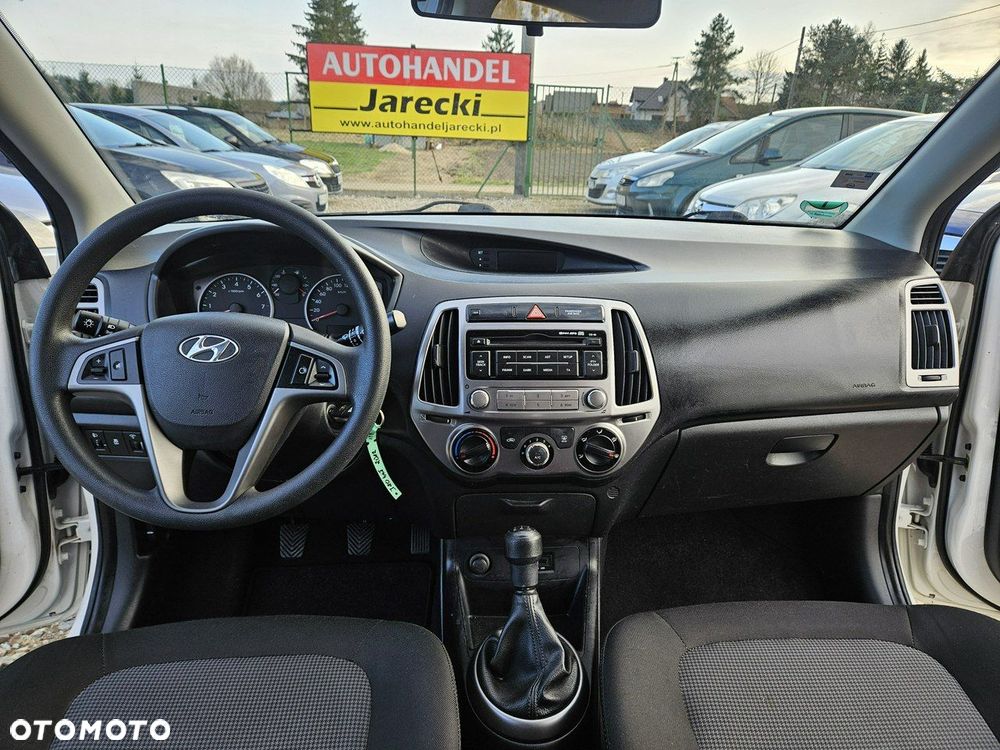Hyundai i20 - 12