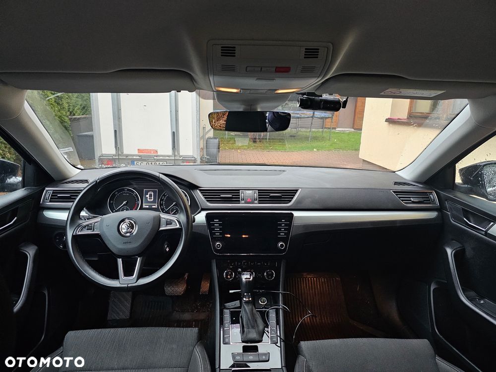 Skoda Superb 2.0 TDI SCR Style DSG - 6