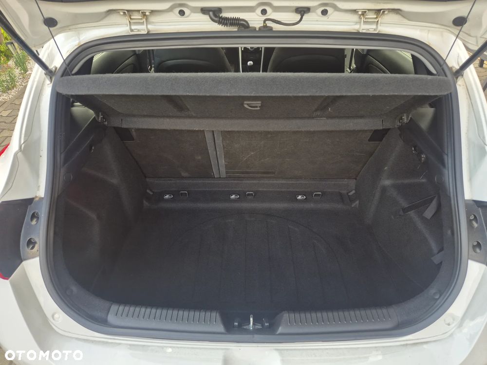 Hyundai i30 1.4 Trend - 21