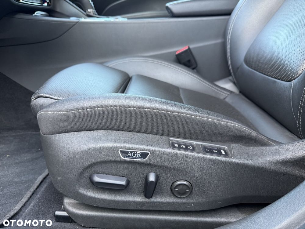 Opel Insignia - 21