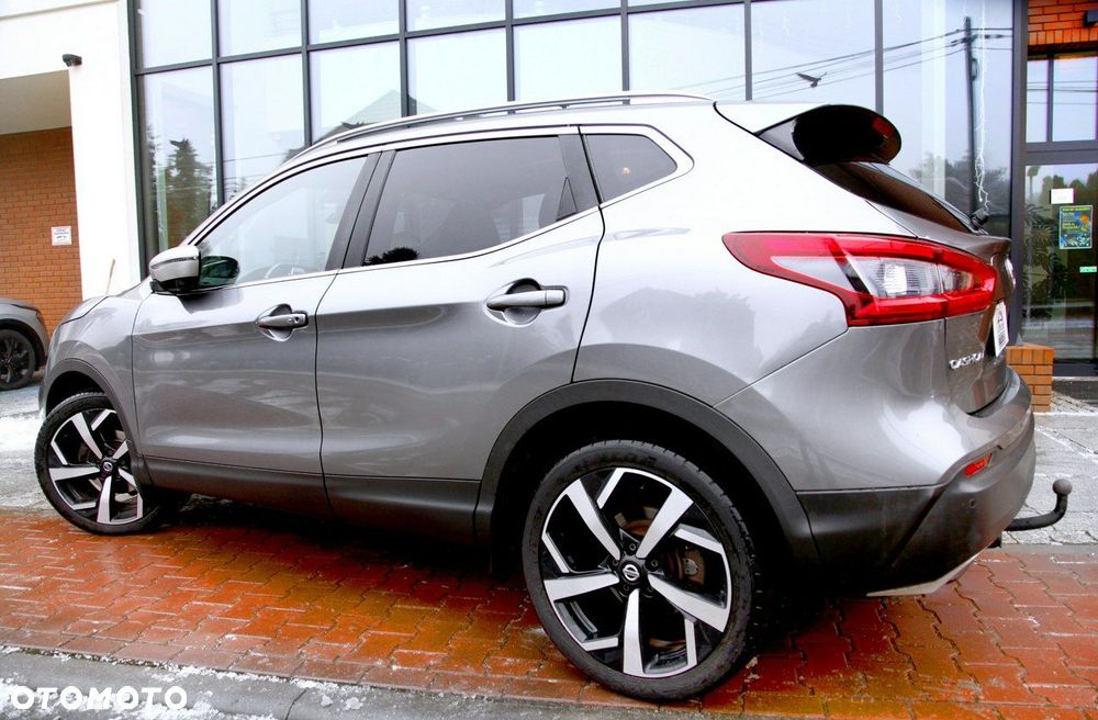 Nissan Qashqai 1.2 DIG-T Xtronic TEKNA+ - 32