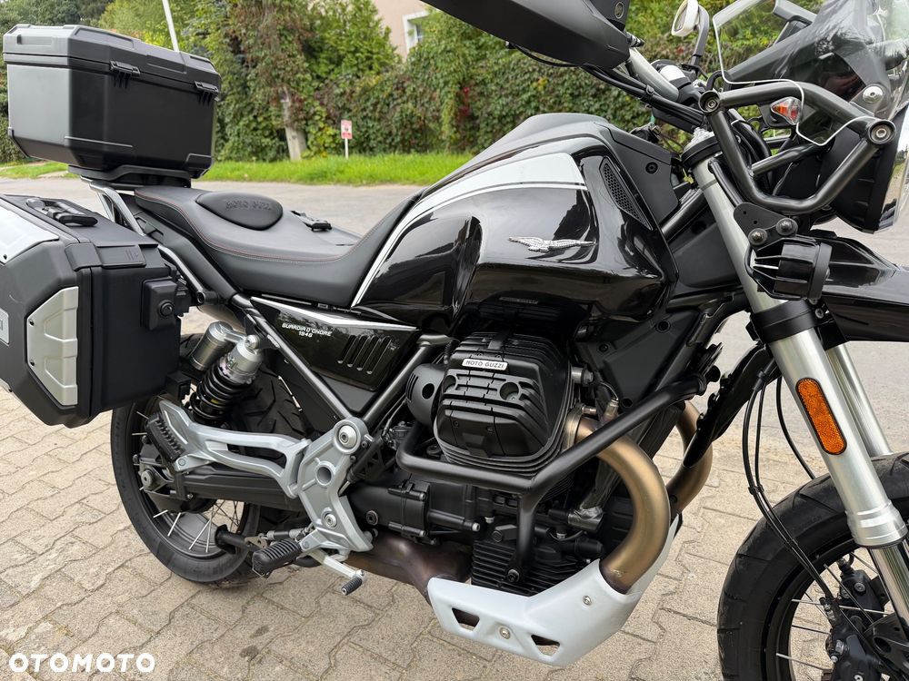 Moto Guzzi V85 - 23