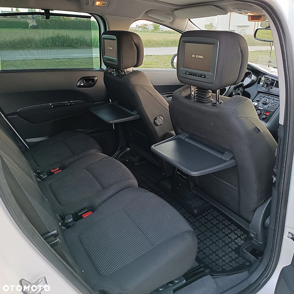 Peugeot 5008 2.0 HDi Premium + - 27