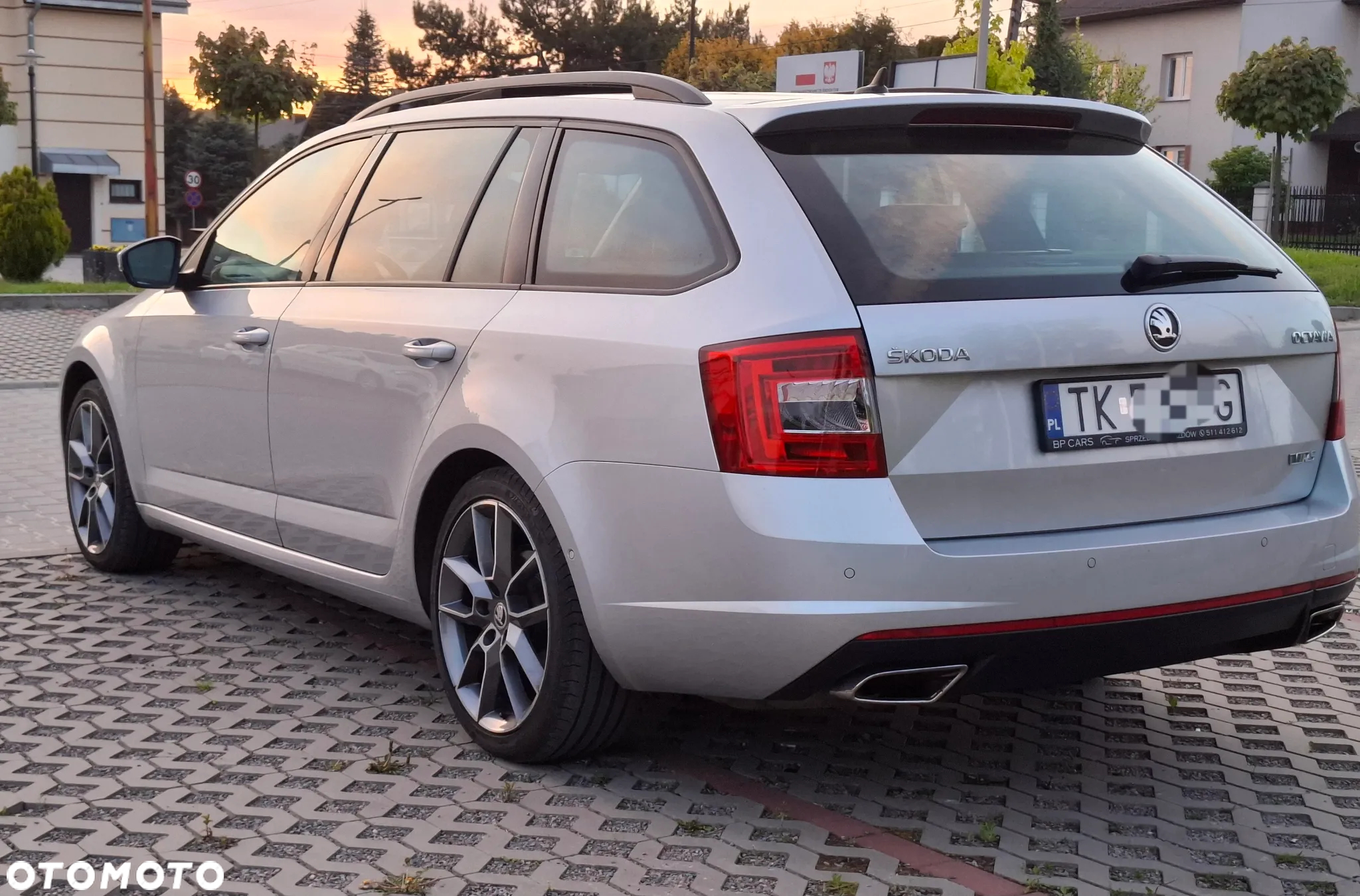 Skoda Octavia 2.0 TSI RS - 6