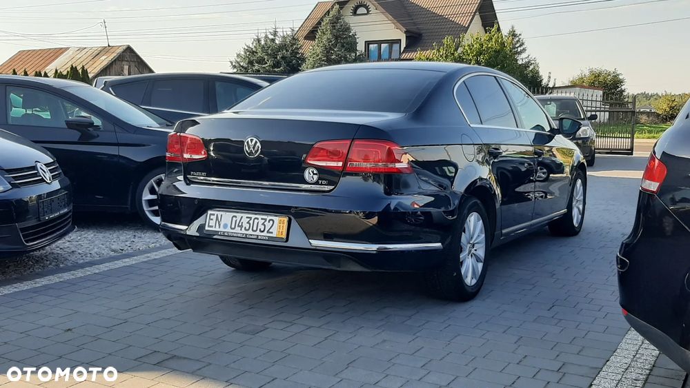 Volkswagen Passat 1.6 TDI Comfortline - 5